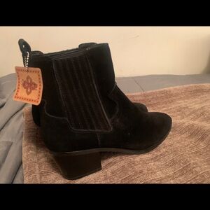 Black suede cowboy booties - Size 9